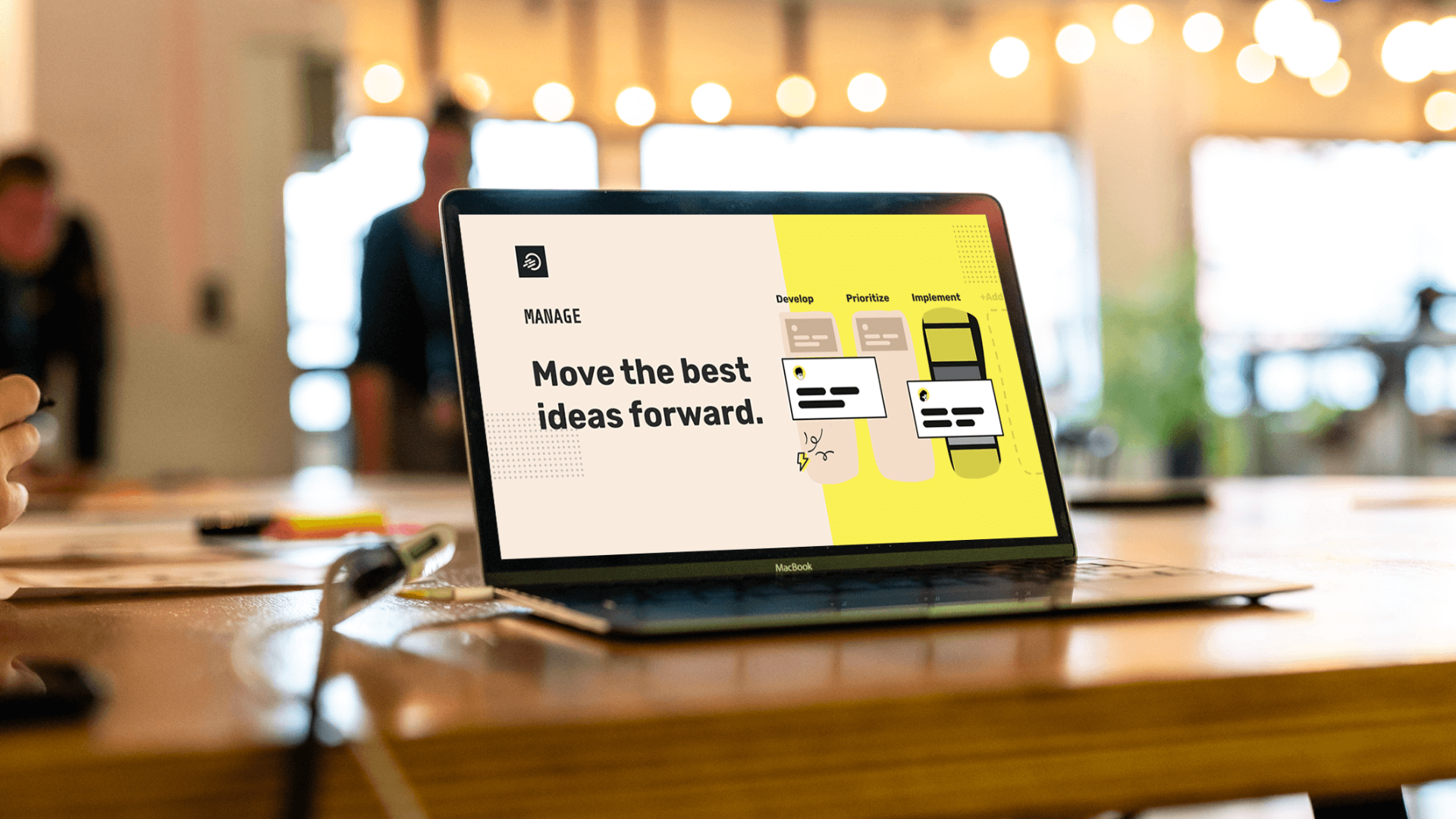 Foto van een laptop met een shot van het Ideanote innovatieplatform van BRIL innovatie